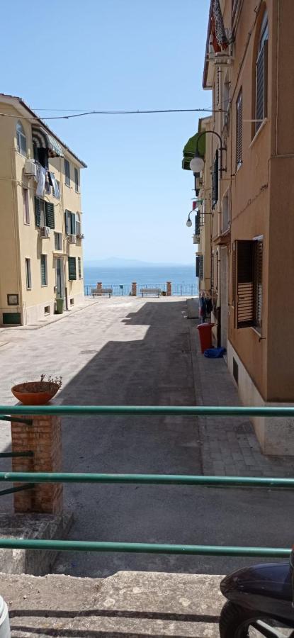 شقة La Finestra Sul Mare Vietri المظهر الخارجي الصورة